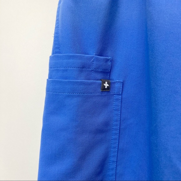 FIGS Kade Cargo Scrub Pants Ceil Blue - Picture 7 of 11